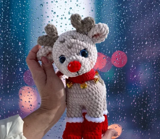 Christmas Reindeer Plushie Crochet Pattern Christmas Reindeer Plushie Crochet Pattern