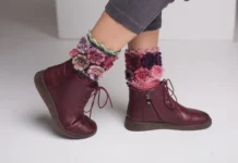 Lovers of Flowers Crochet Socks Pattern Lovers of Flowers Crochet Socks Pattern