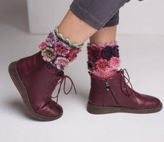 Lovers of Flowers Crochet Socks Pattern Lovers of Flowers Crochet Socks Pattern