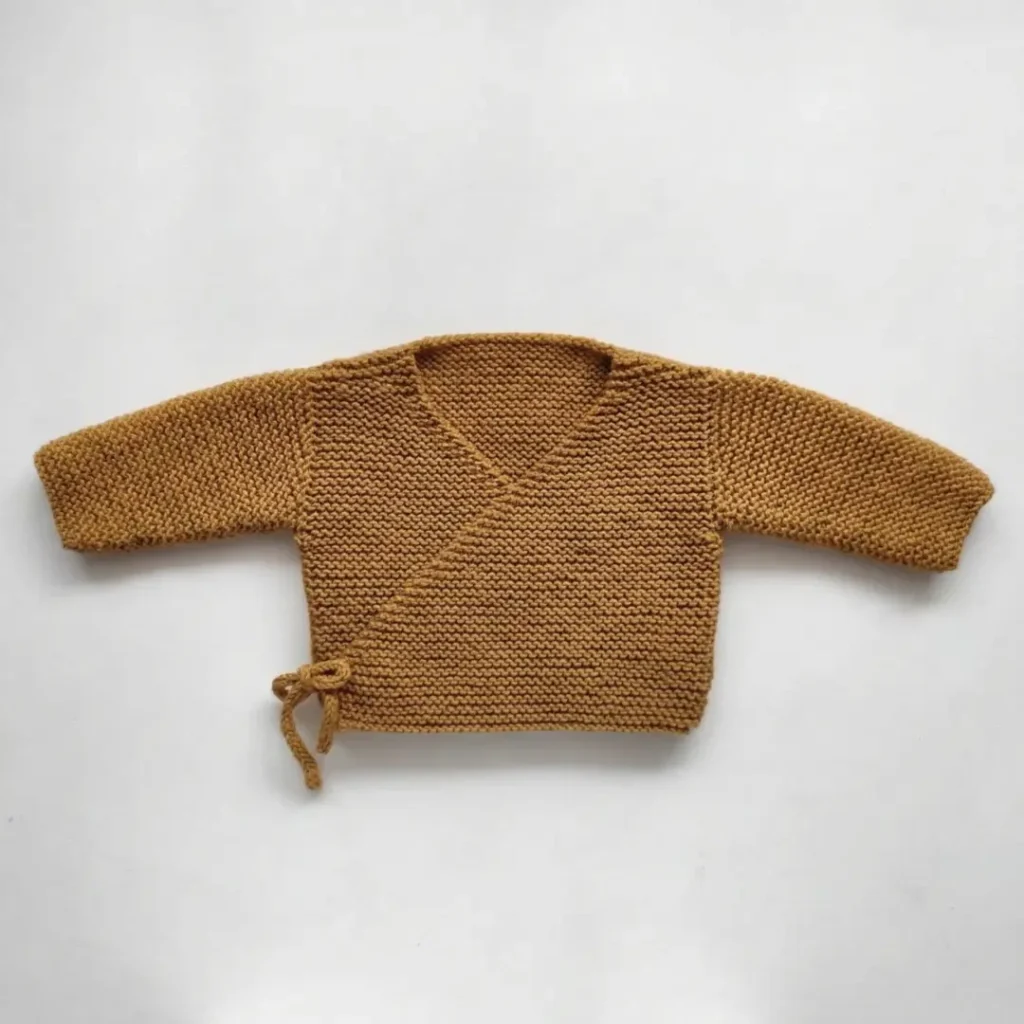 Estrela Dalva Baby Cardigan Knitting Pattern