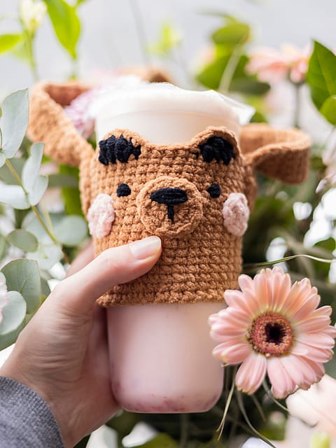 Adorable Bear Cup Holder for Coffee Lovers